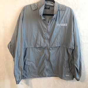 L• Women’s Titans Windbreaker